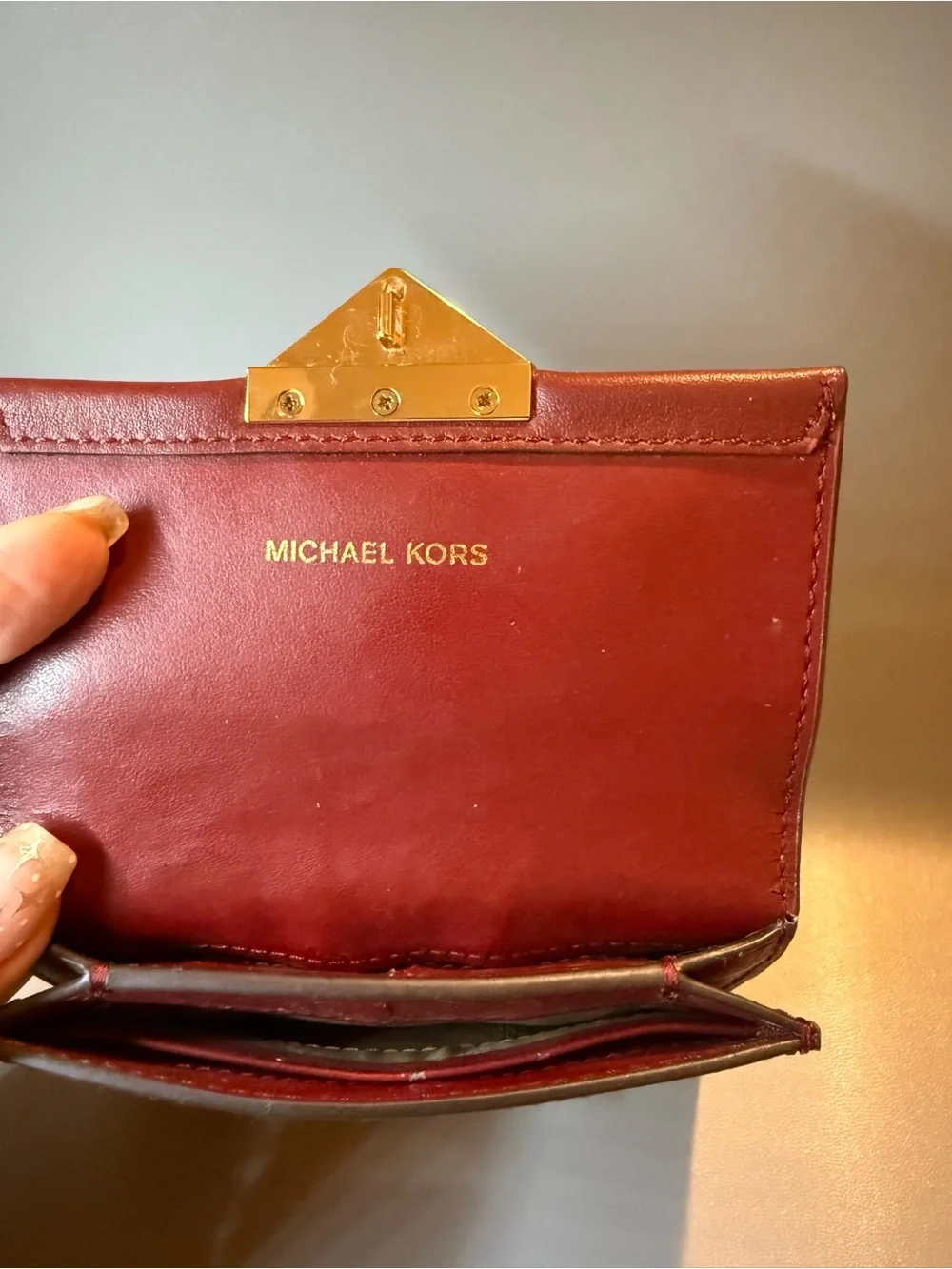 Michael Kors Burgundy Leather Tri-Fold Wallet Gold Turn Lock Coin Pocket 🖤